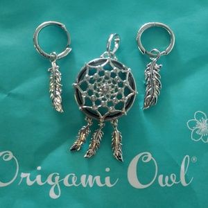 Dreamcatcher Locket and Feather Earrings Set